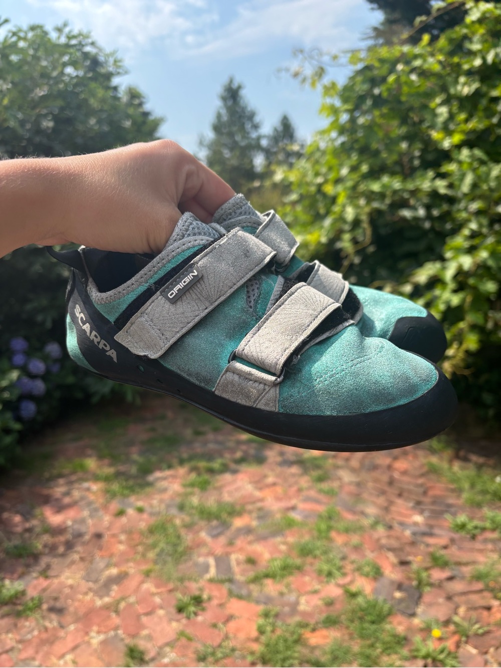 Scarpa “Origin” Teal and Gray Climbing Shoes